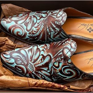 Gorgeous Turquoise & Brown “Patricia Nash” slip-ons/clogs style. “BATTISTA.”